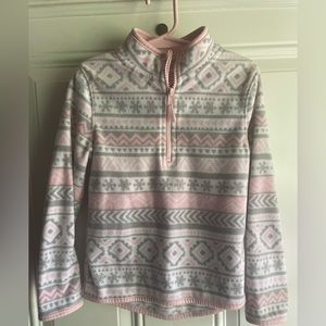Size 4-5 girls pullover.Good condition!Smoke & pet free!Brand is Athletic Works